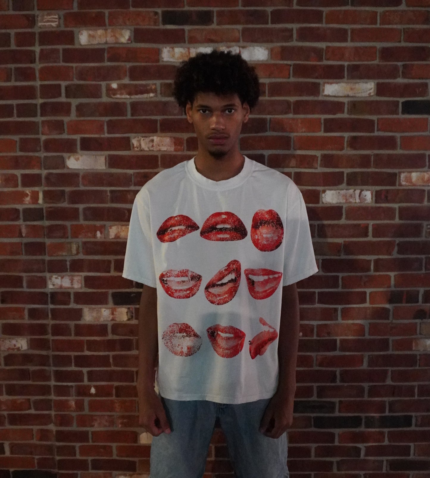 "Kiss Me Tee"