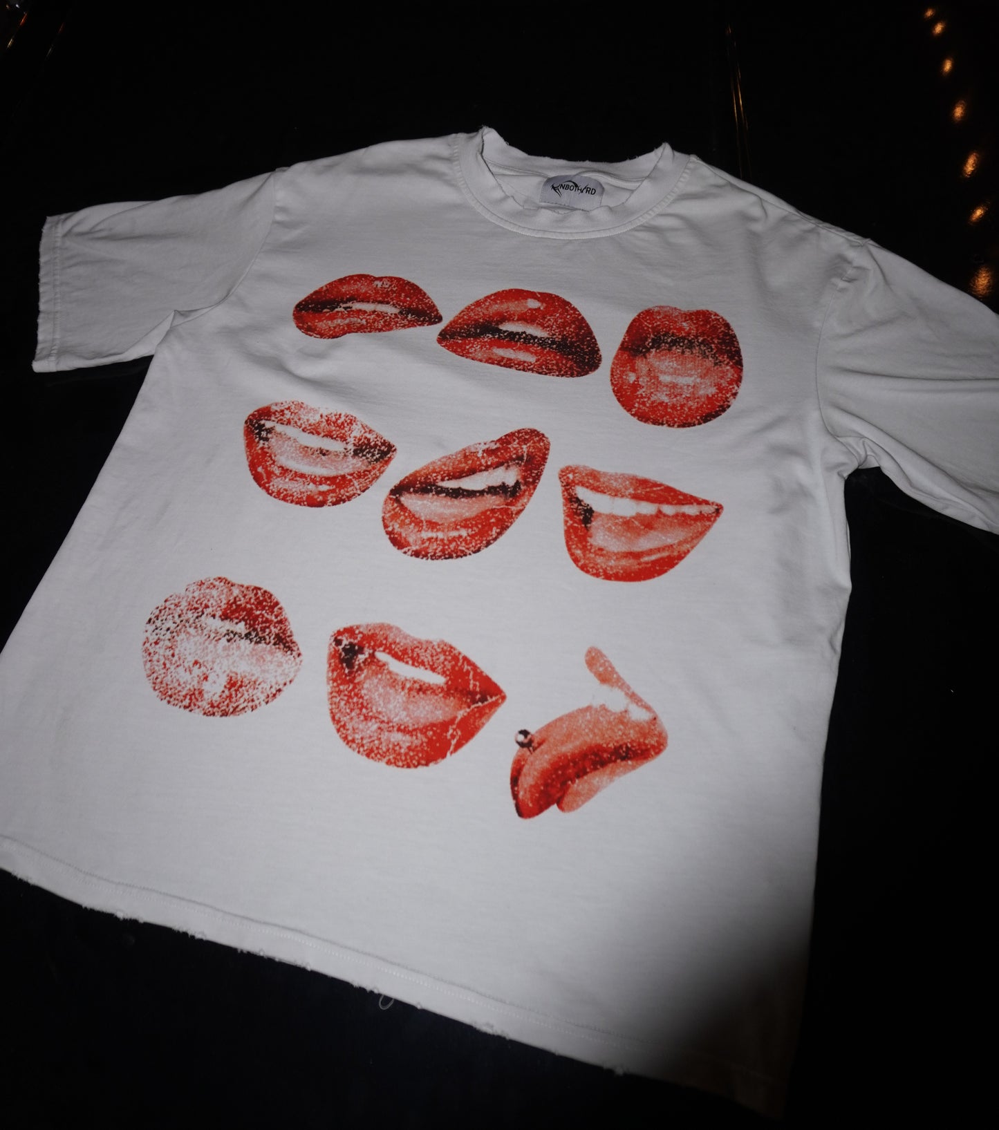 "Kiss Me Tee"