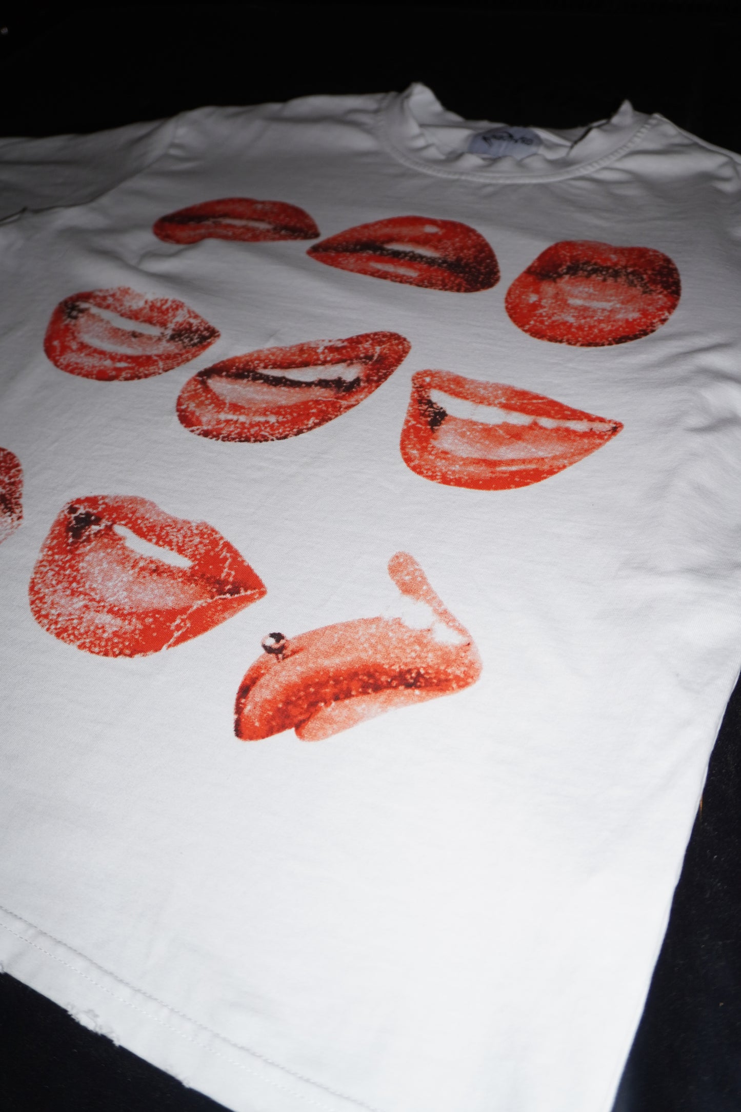 "Kiss Me Tee"